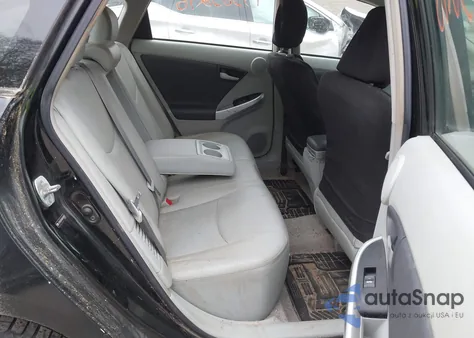 2010 Toyota Prius V z USA, uszkodzony, nr VIN JTDKN3DU8A0046900